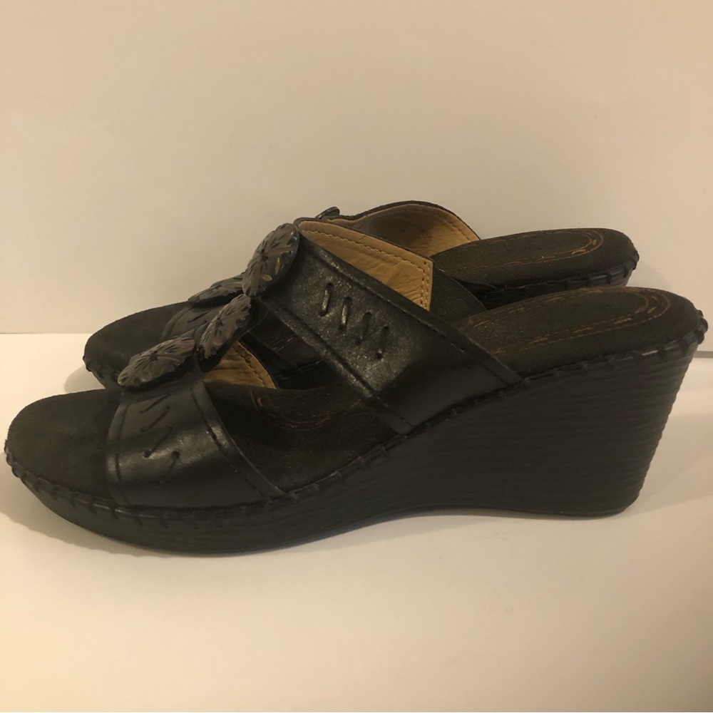 Naturalizer Black Slip On Wedge Sandal